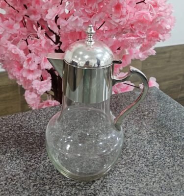 Jarra com base de cristal